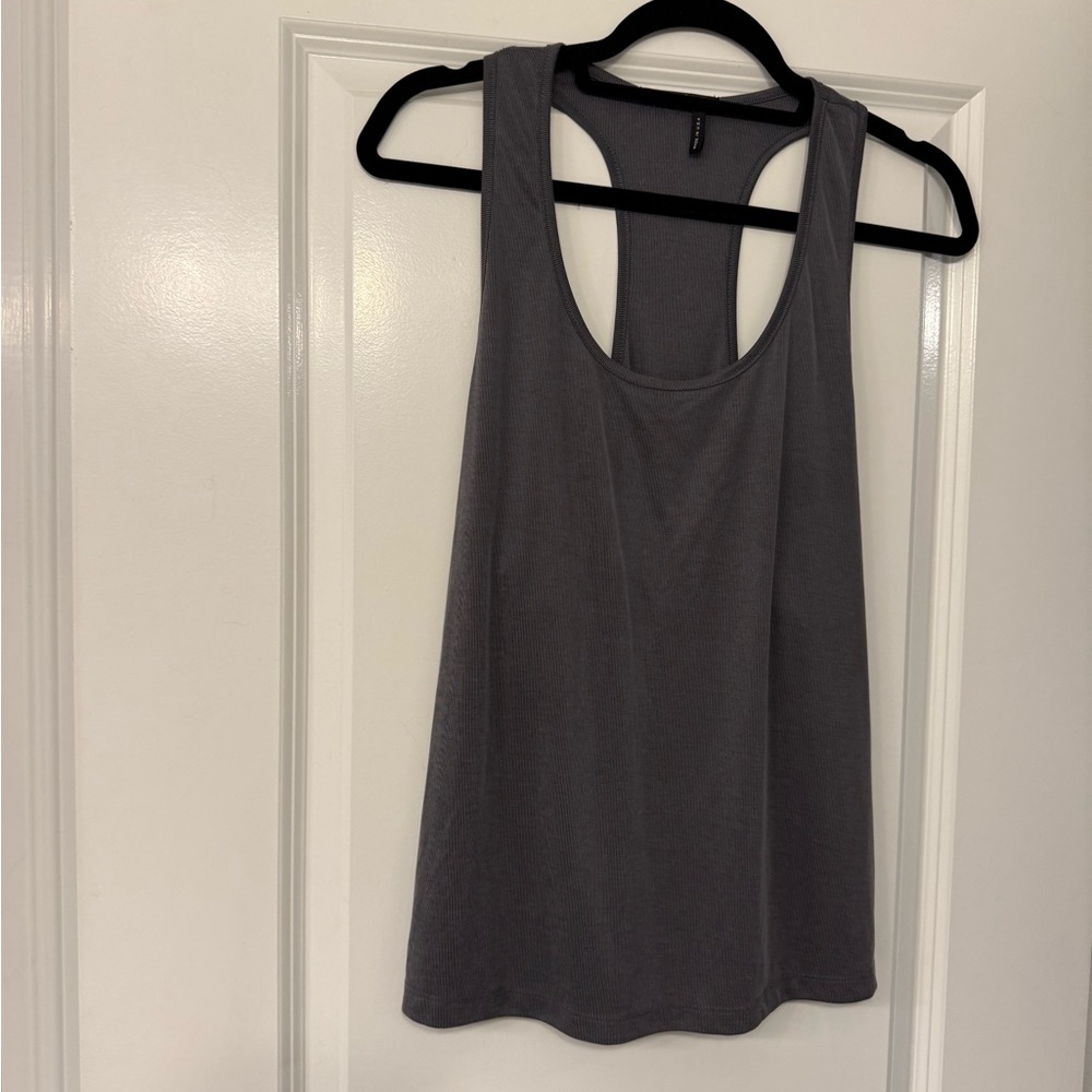 Koral Ribbed Workout Tank‎ - Picture 2 of 7